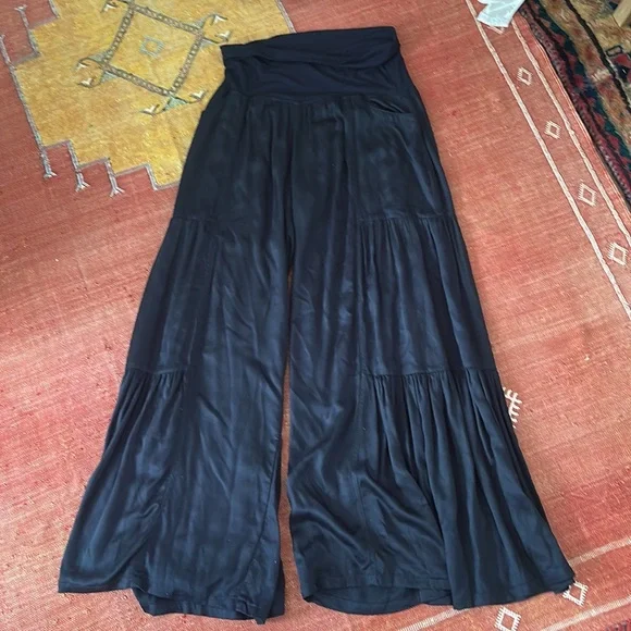 Bali Queen black wide leg Gypsy pants - Picture 3 of 5